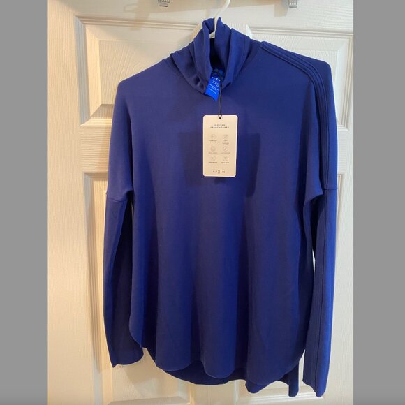 Burrow Turtleneck - Picture 3 of 4